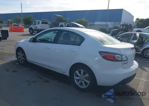 2010 Mazda Mazda3 I Touring z USA, uszkodzony, nr VIN JM1BL1SG3A1103733